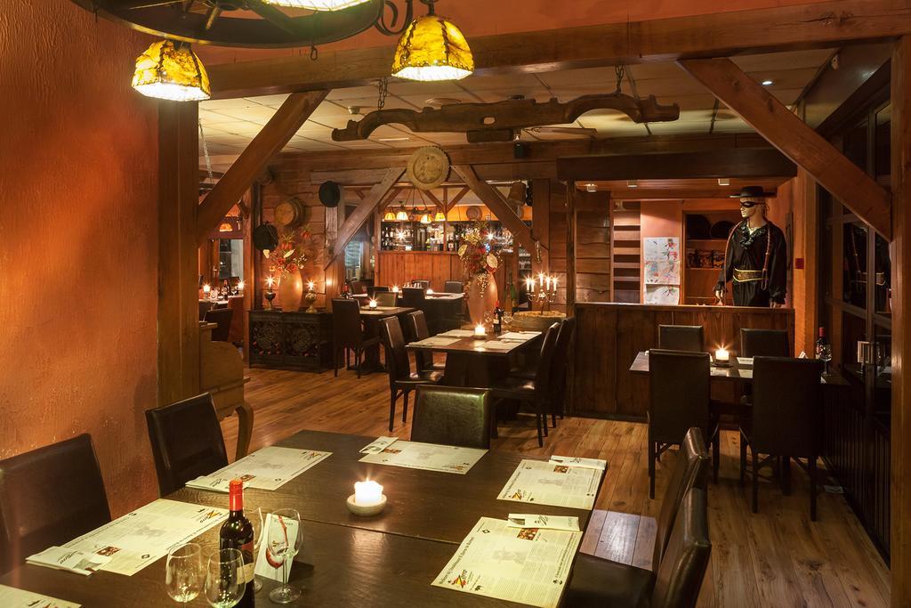 Hotel Hartlief Buinen エクステリア 写真